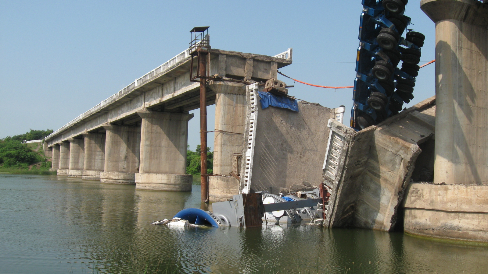 Florida Residents Grapple with Escalating Home Insurance Costs, Sparking Consideration of Exodus